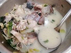 -美顺香食府鱼头老店(雪野湖店)