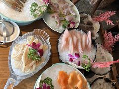 -佬土鹅肠火锅(中建大观店)
