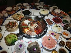 -贤合庄卤味火锅(安吉万达店)