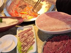 -茅草房·河畔园林火锅