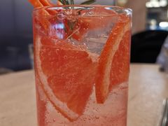 西柚气泡水-玲婧胡同·生日蛋糕·餐厅(嘉里城店)