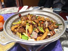 干锅肥肠护心肉-95号酱骨·一块豆腐(展春园西路店)