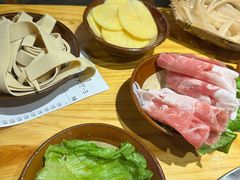 -乐闹闹重庆火鍋(民治店)