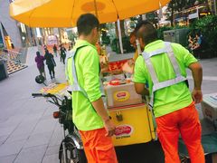 -詹爷爷乌节路街头冰淇淋
