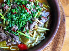 鸡杂绿豆粉-郑件洋芋饭庄