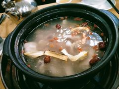 鸡肉火锅-濠轩阁特色生蚝火锅(水湾路店)