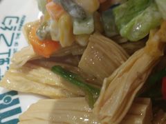 -梦航彩虹之约自助餐厅(华府天地店)