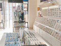 -诺柯视眼镜-蔡司依视路官方工厂店(淞南一店)