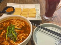 -云海肴·汽锅鸡·云南菜(天山百盛优客店)