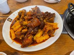 辣猪蹄-喇喇排骨火锅·传统韩式脊骨汤(望京西园总店)