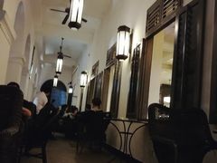 大堂-星巴克臻选(广州沙面店)