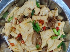 -湖南人家湘菜馆(镇江路店)