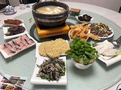 -墨脱石锅椰子鸡•香草鸭•东山羊(大东海店)