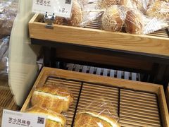 -顶东面包花园·生日蛋糕(世博店)