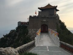 -鸡鸣山旅游风景区