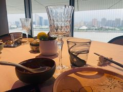 靠窗位-悦江(梅奔中心店)