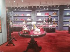 -BURBERRY(上海港汇恒隆广场店)