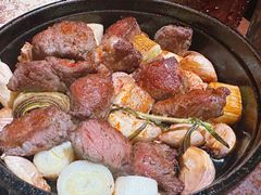 安格斯铁板蒜香牛肉-BROWNSTONE布朗石西班牙餐厅(富城店)