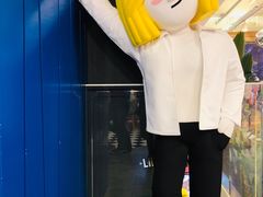 -LINE FRIENDS Garosu-gil Flagship Store