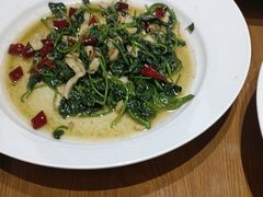 -韶山红湘菜馆·专做湘菜十六年(平原路店)