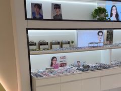 -J-Optical佳视明眼镜·蔡司视觉(青岛金茂览秀城店)