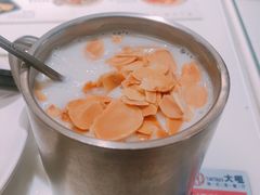 蛋白杏仁奶茶-新大咀港式茶餐厅(宝山万达店)