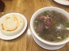 -秦香陕西食府(华贸天地店)