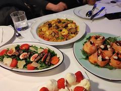 炙烤和牛卷芝麻菜沙拉-atta bj(国贸商城店)