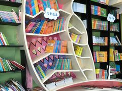 -钟书阁(松江泰晤士小镇店)