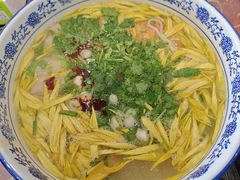 -火烧房子菊花米线(兴盛路店)