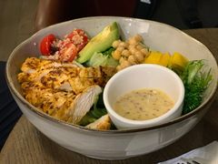 鸡肉牛油果芒果色拉-Wagas沃歌斯(富力广场店)
