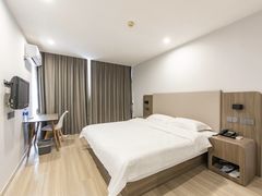 -怡莱酒店(无锡火车站南广场店)