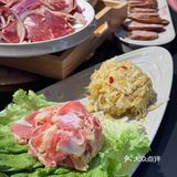 三街也有了！齐齐哈尔烤肉！连吃2天了🤤  真是羡慕三街的盆友