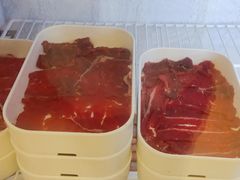 -嘎琉鲜切牛肉自助火锅