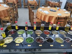 自助调料区-榮煌餐馆