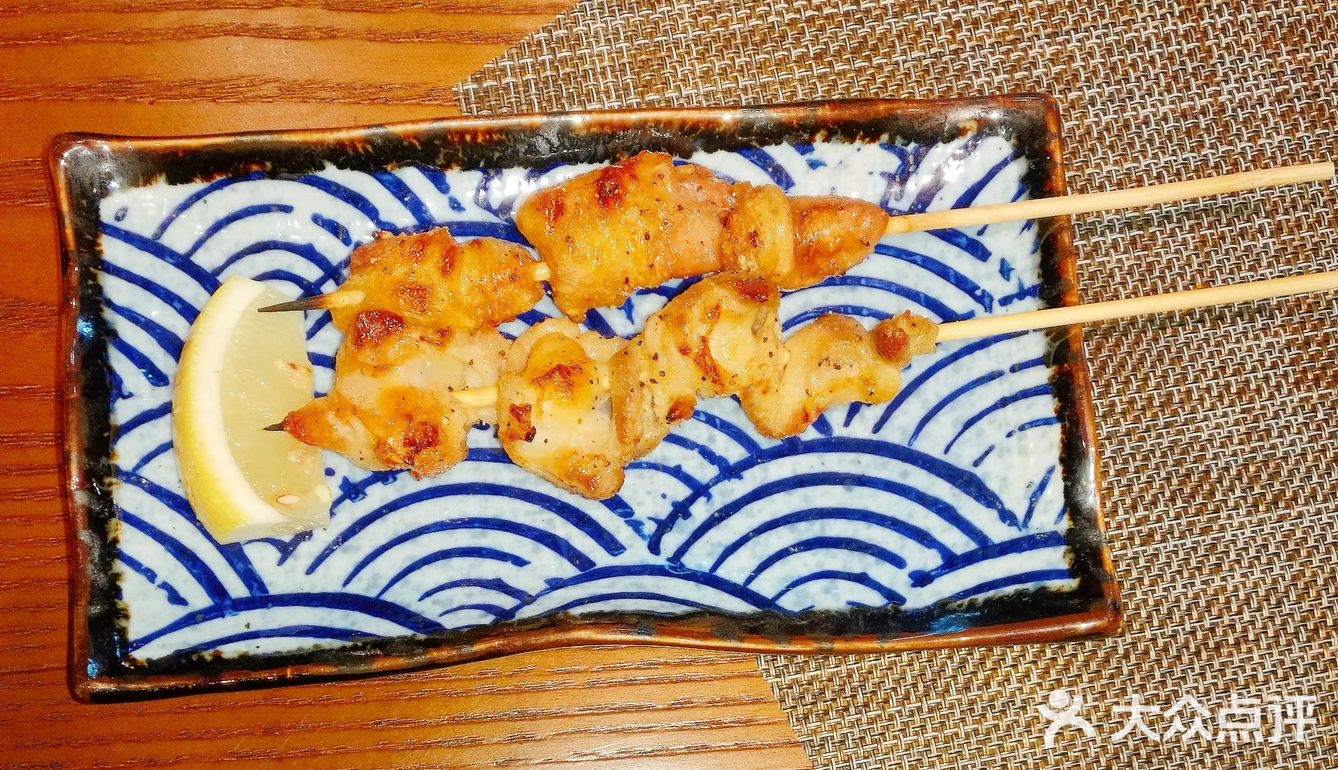 一家新晋人气烧鸟🐤店