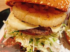 -The Habit Burger Grill 哈比特汉堡(复兴soho店)