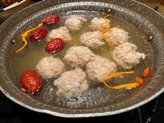 泉水肉丸子嫩豆苗-吃饭皇帝大(长宁龙之梦店)