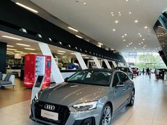 -上海永达奥诚奥迪4S店(申江路店)