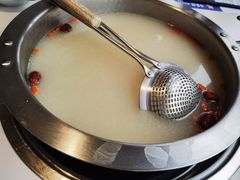 -马家斑.鲜鱼火锅(松湖万科店)