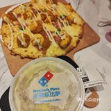 点了必吃榜的鸡肉咸蛋黄披萨外+了一层芝士薄饼