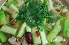 Bamboo Shoot and Loofah Steamed Free-range Chicken