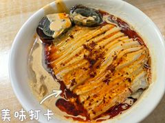 -何老二卤汁凉粉