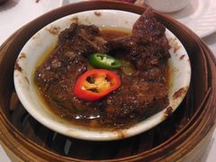 菠萝牛仔骨（共4大旧...有D少咯）-稻香酒家·33年老字号·港式粤菜(富邦中心店)