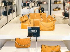 -百年港湾奥特莱斯(香炉礁店)