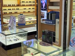 -光明眼镜·蔡司授权(徐泾店)