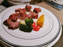 -食间牛排(重庆路万达店)