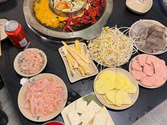 -洞亭火锅(防空洞总店)