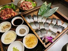 -围炉肉舍•炭烤活鳗•丹东海鲜烤肉(步行街店)