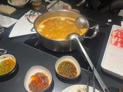 -鲜入唯煮·港式海鲜牛肉火锅(金宝街店)